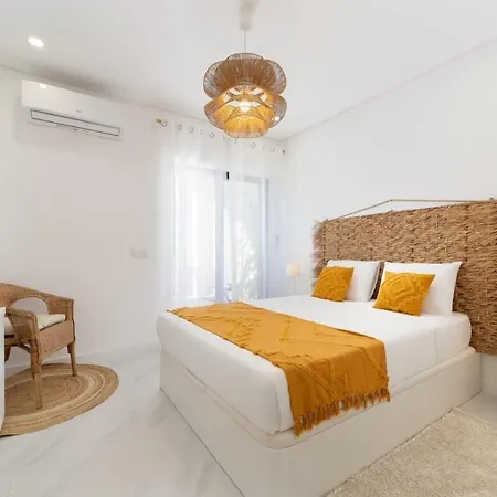 Casinha Do Farol Carvoeiro (Lagoa)